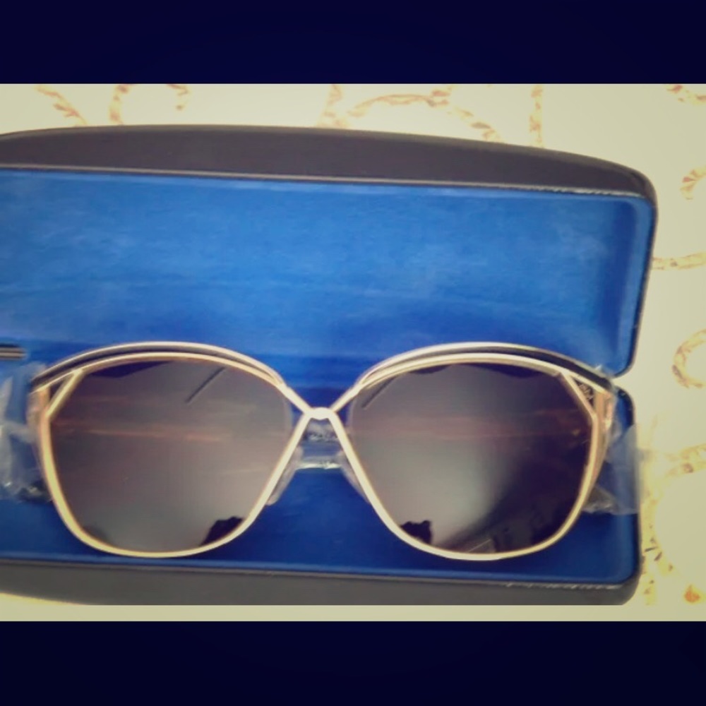 Rebecca Minkoff  Varick Butterfly Sunglasses